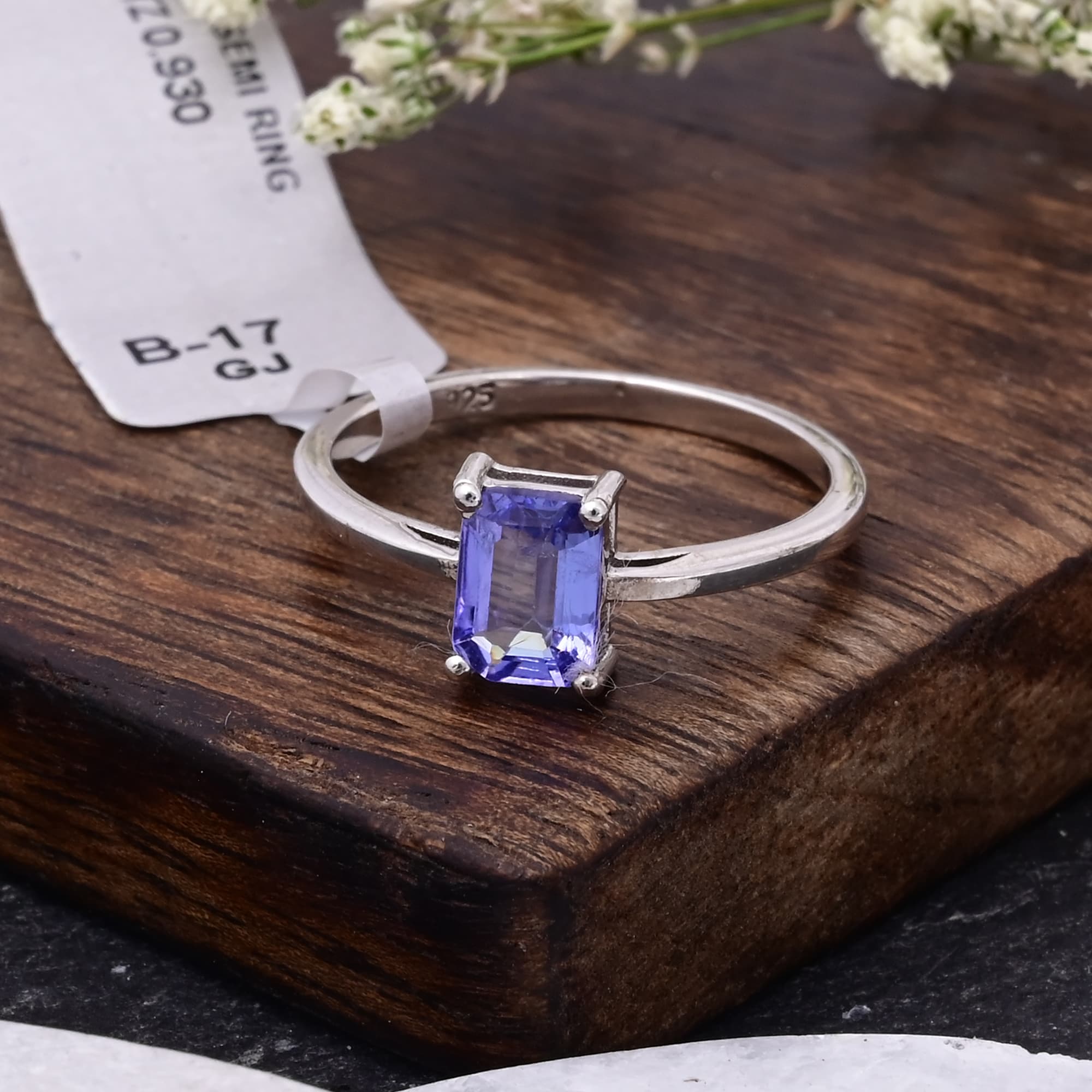 Royal Solitaire Tanzanite Ring