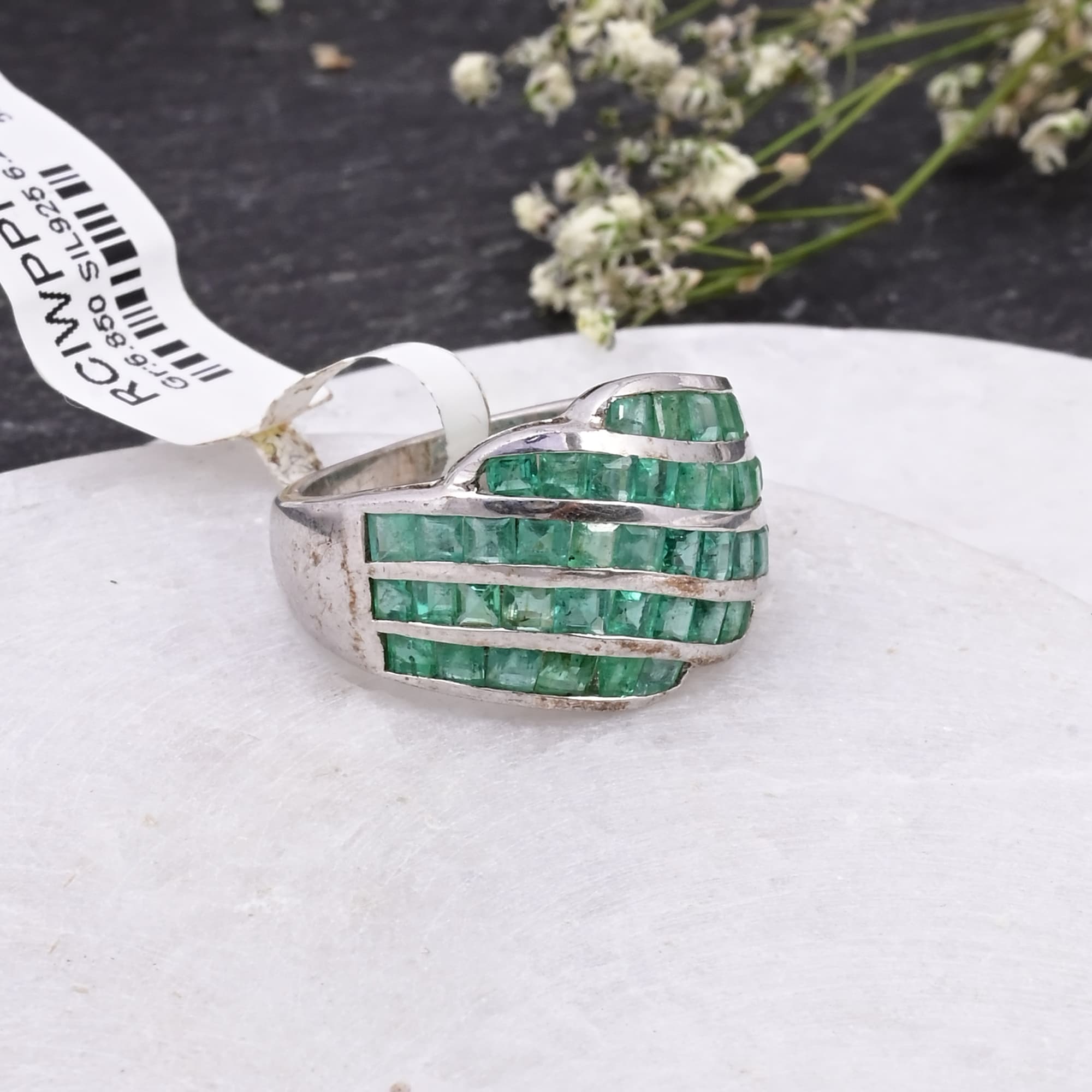 Emerald Ribbon Wave Ring
