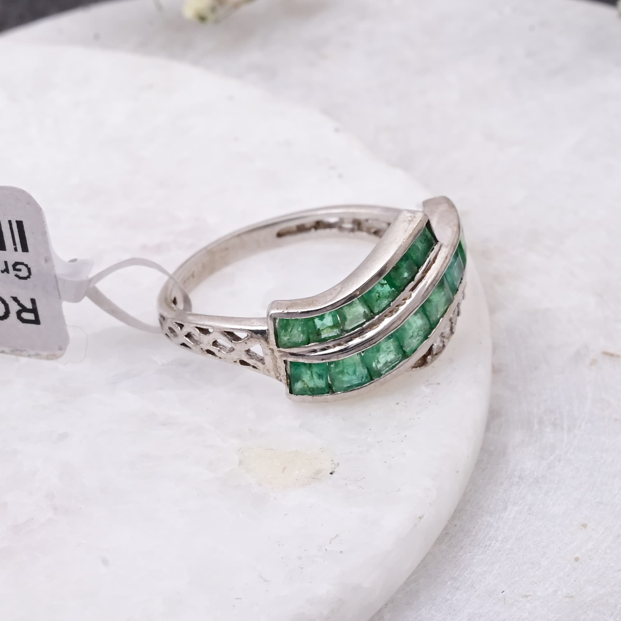 Emerald Cascade Ribbon Ring