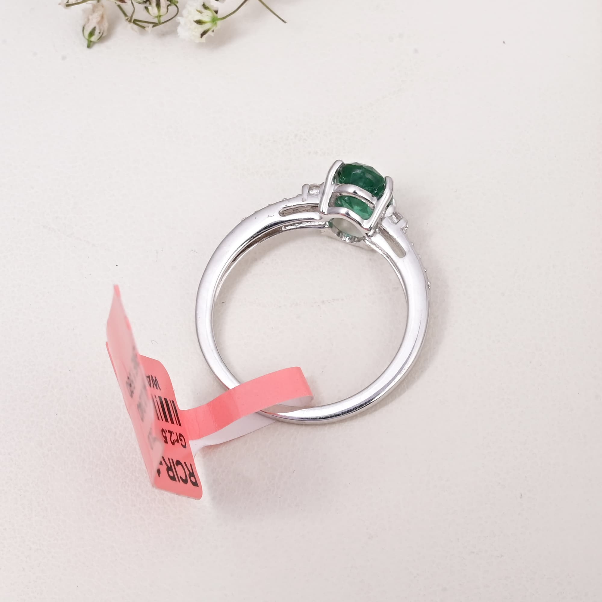 Classic Emerald Solitaire Ring