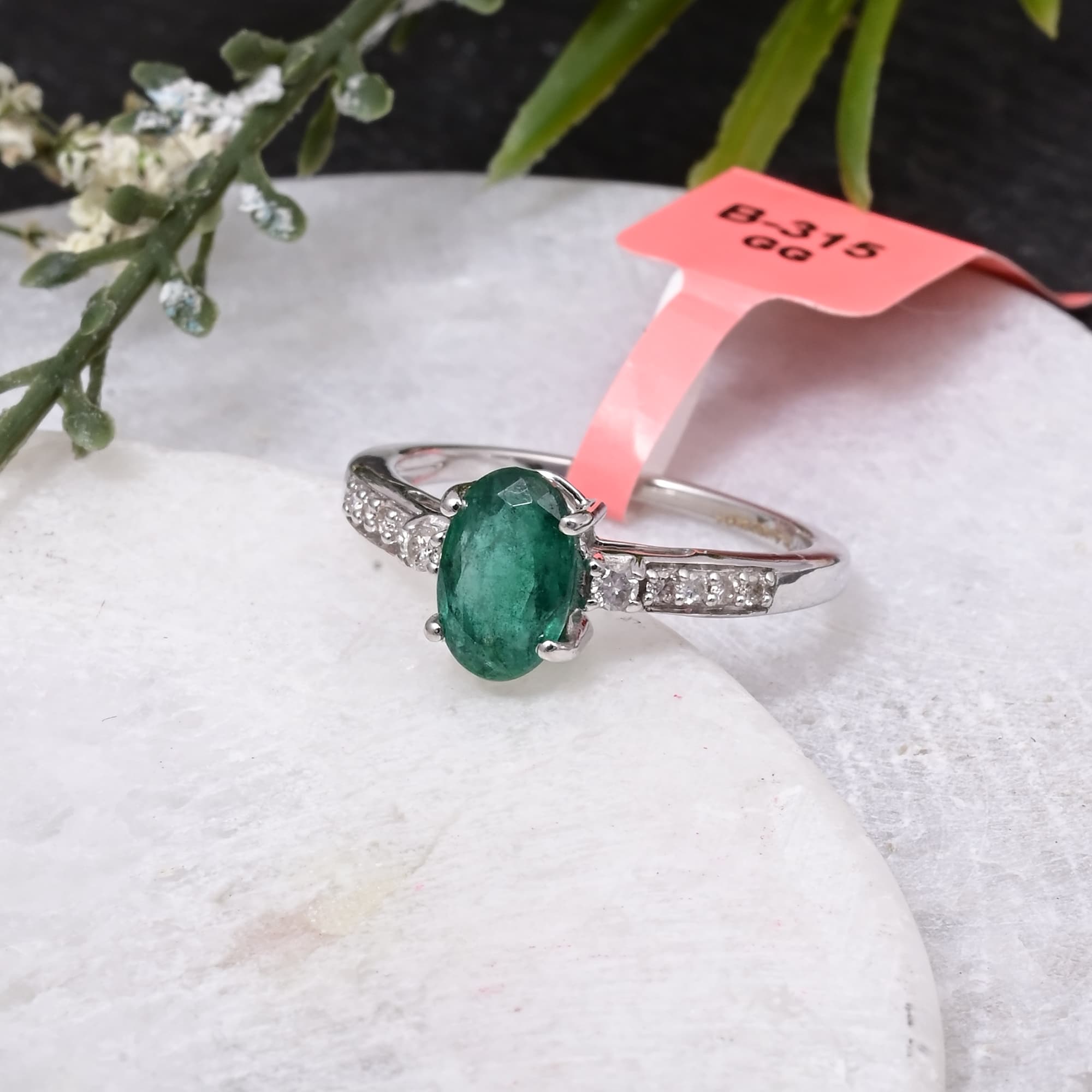 Classic Emerald Solitaire Ring