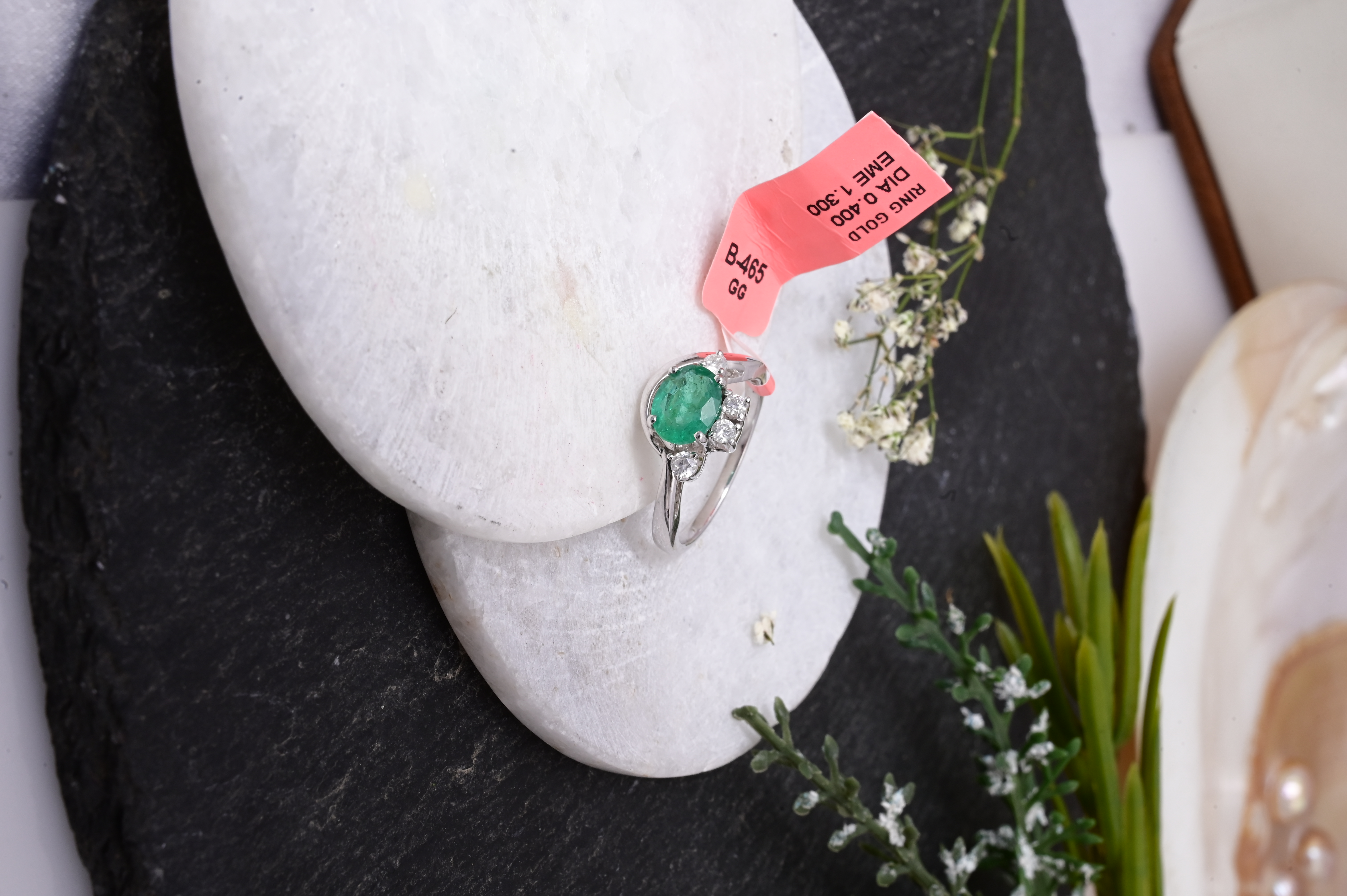 Emerald Grace Twist Ring