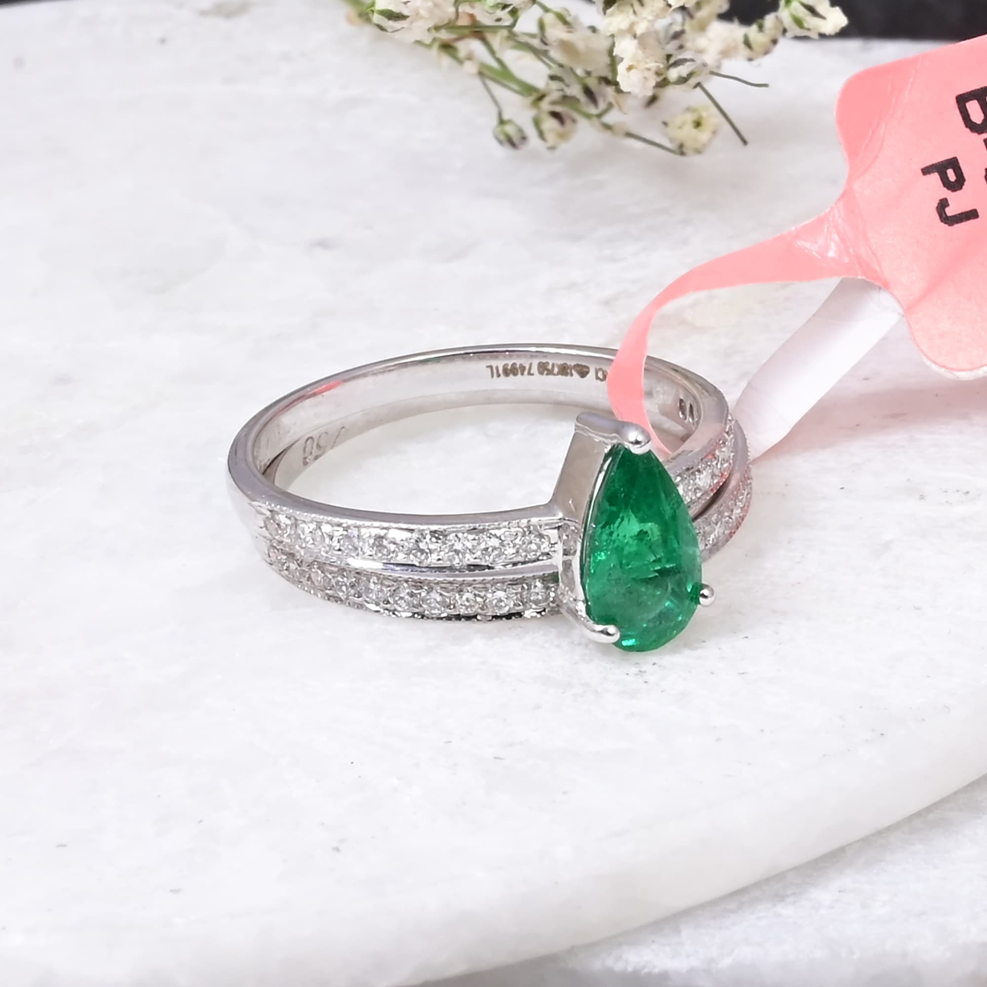 Emerald Dewdrop Split Band Ring