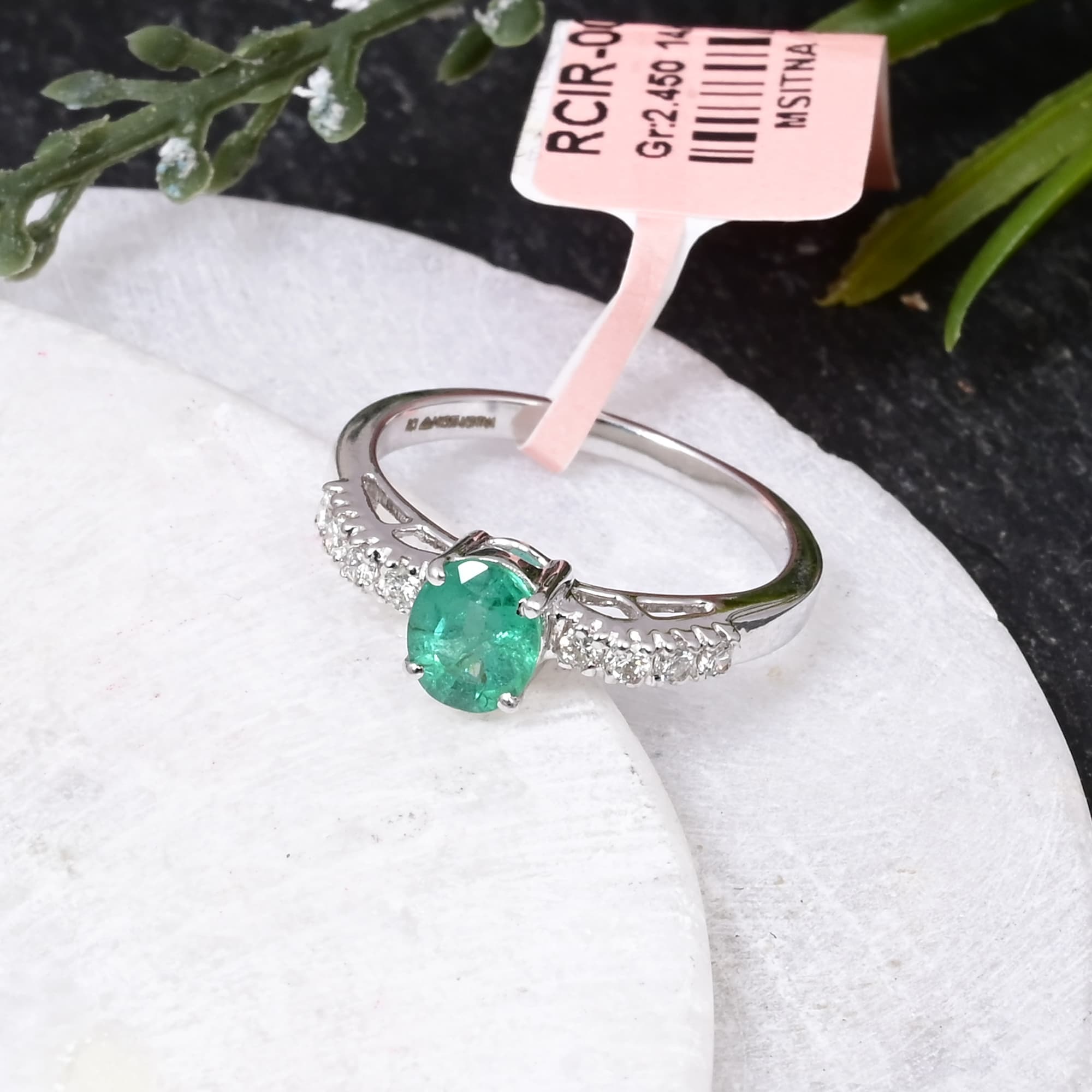 Emerald Elegance Solitaire Ring