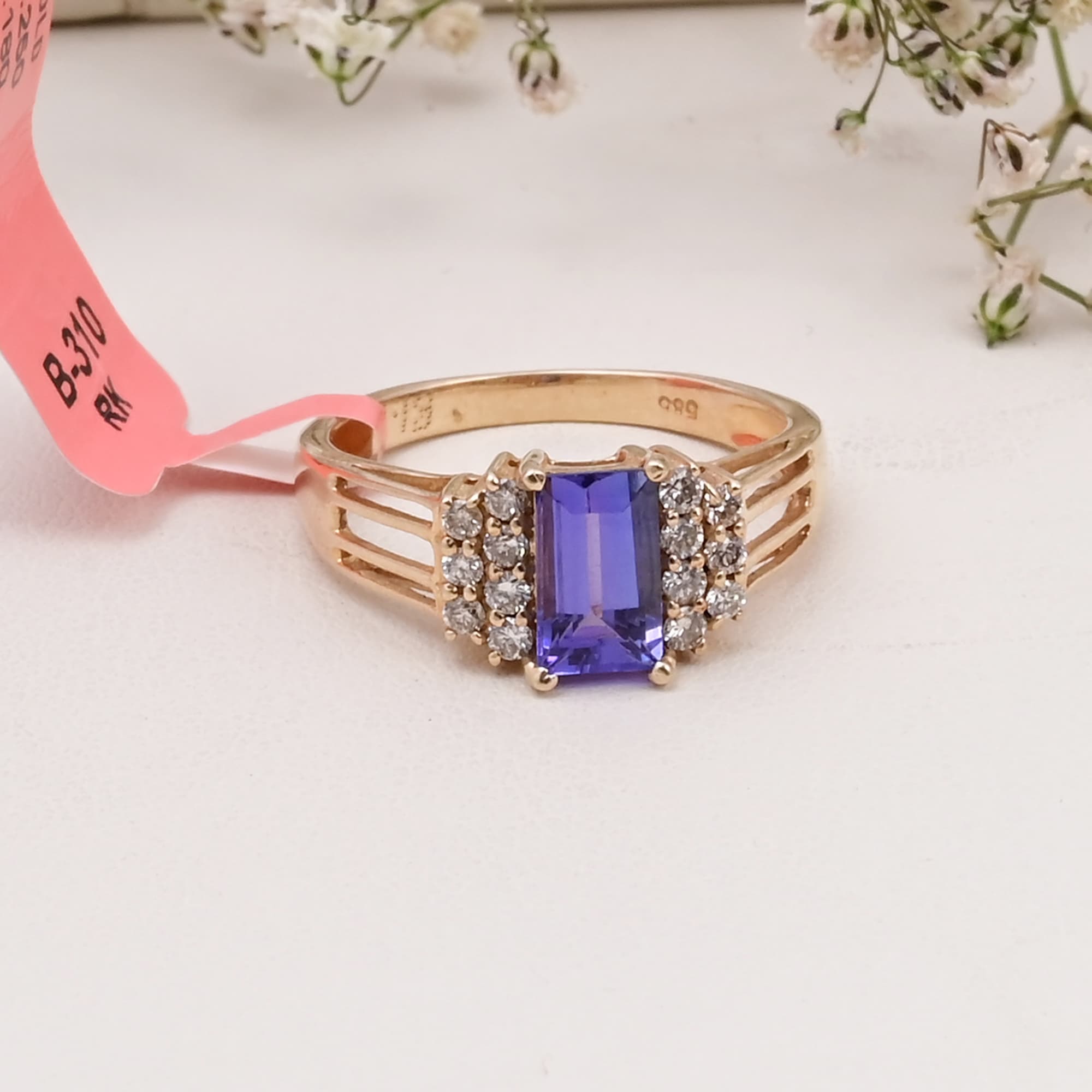 Royal Emerald-Cut Sapphire Ring
